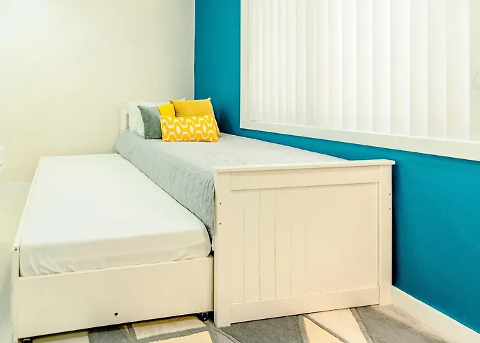 Cozy Modern 2br Loft, Monterrazas, * Cebu